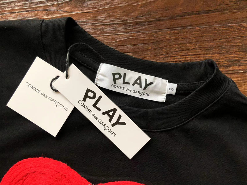 Camiseta Comme Des Garçons Play